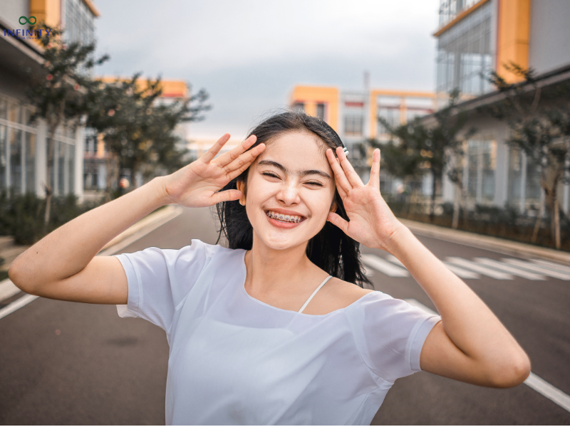 Sau khi niềng răng 